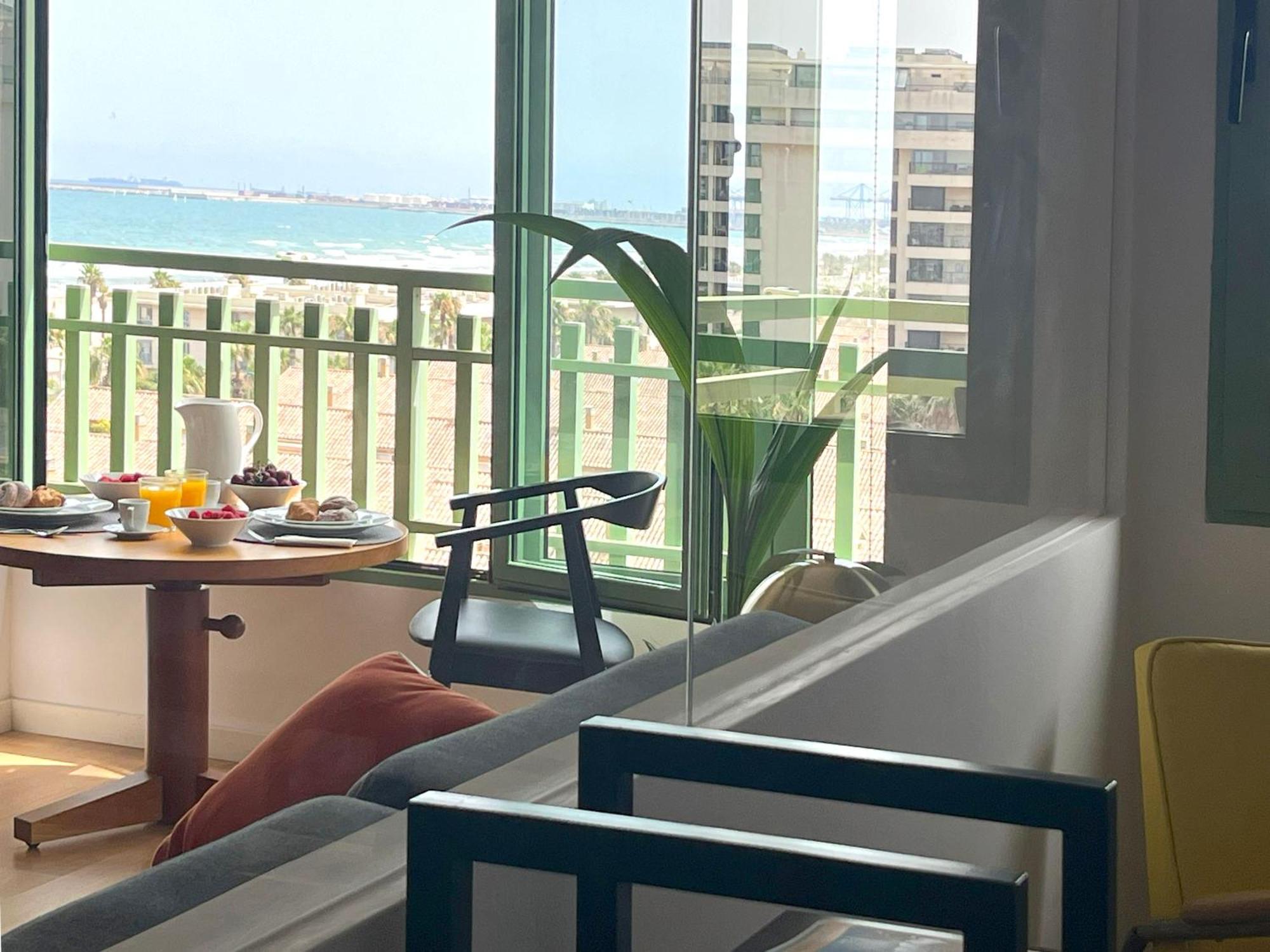 Stylish Well-Connected Beachfront Flat فالنسيا المظهر الخارجي الصورة